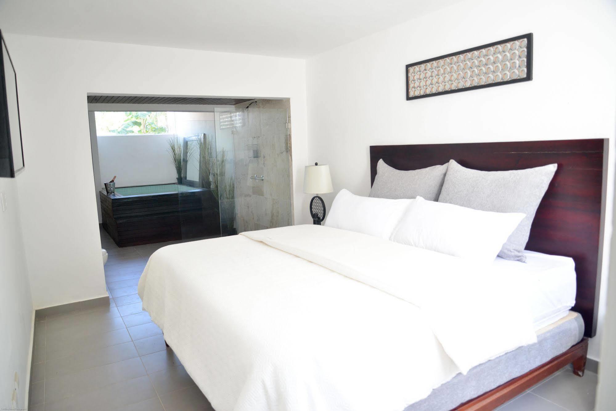 Ahnvee Resort (Adults Only) Sosúa Екстериор снимка